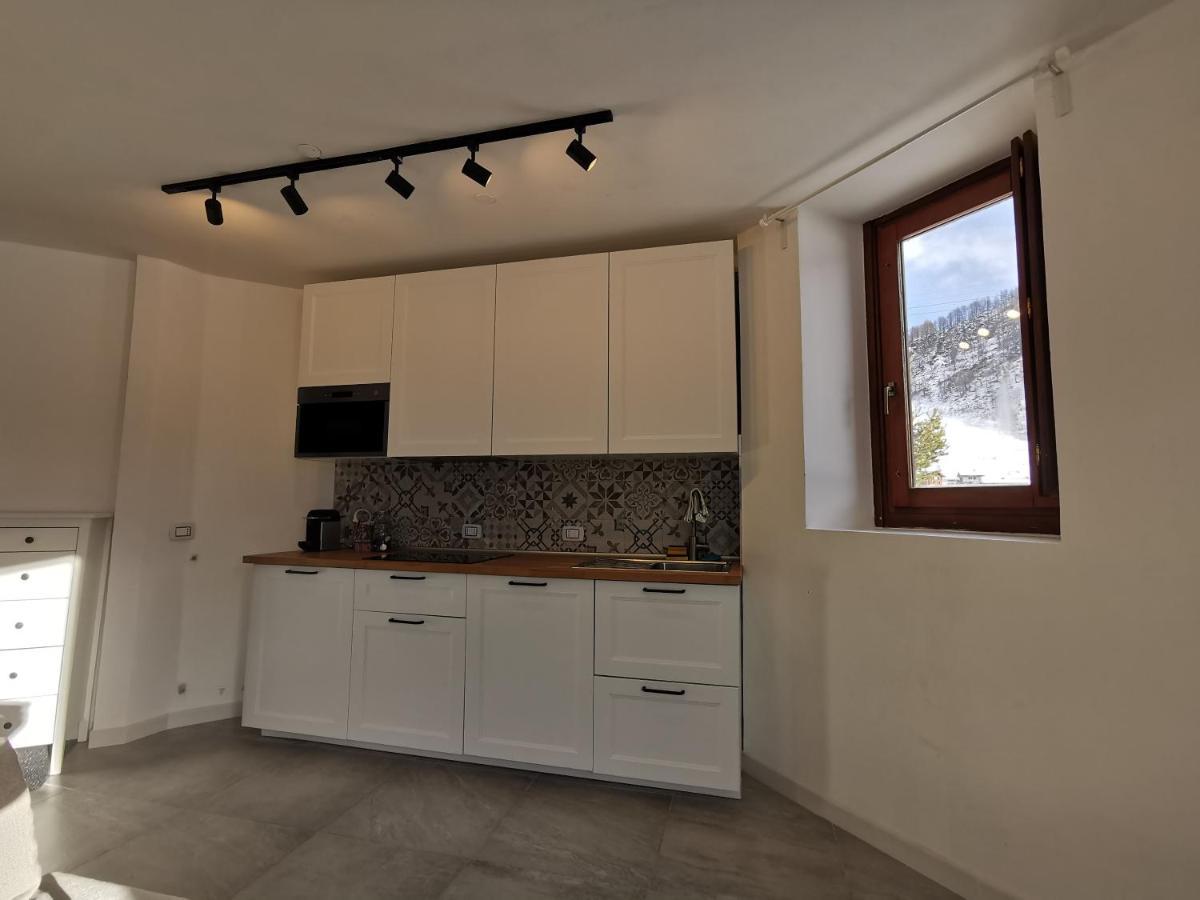 Aura Snowy Peaks Apartment At The Foot Of The Matterhorn - Cerviniaholidays-Com Breuil-Cervinia Extérieur photo