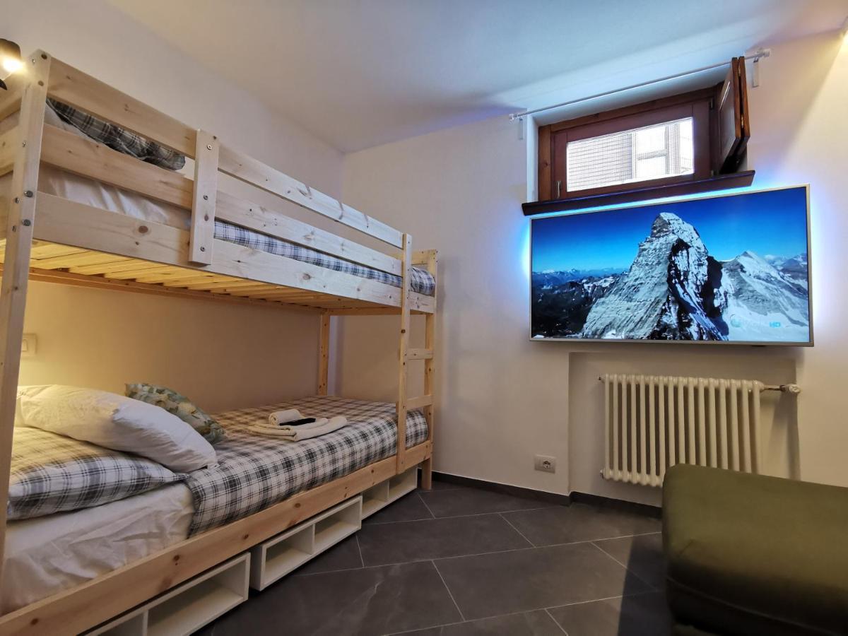 Aura Snowy Peaks Apartment At The Foot Of The Matterhorn - Cerviniaholidays-Com Breuil-Cervinia Extérieur photo